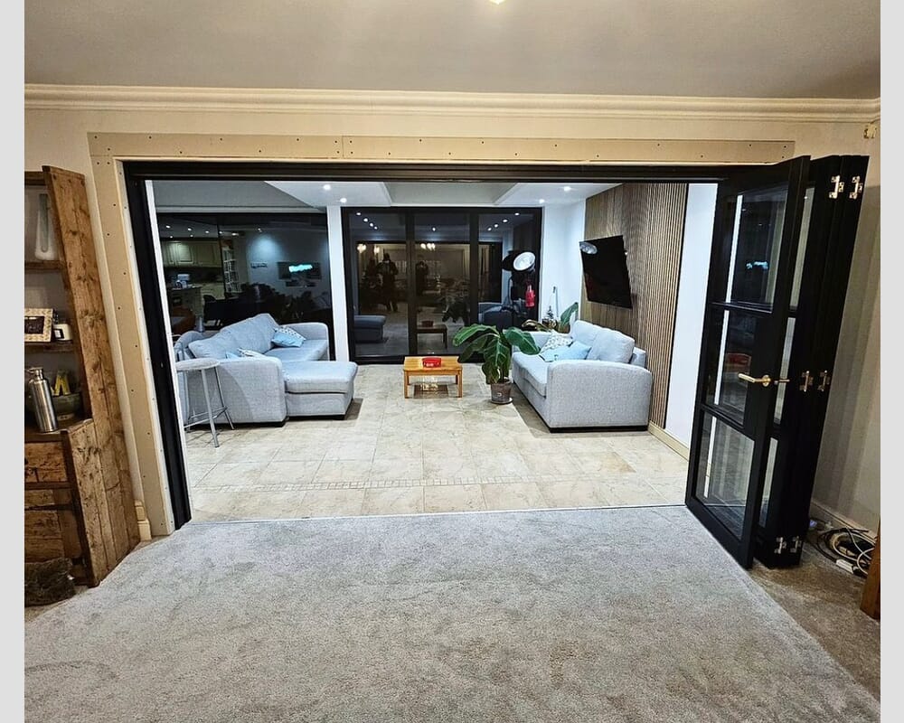 Black Heritage 4 Door Roomfold Grande (2 + 2 x 533mm Doors)